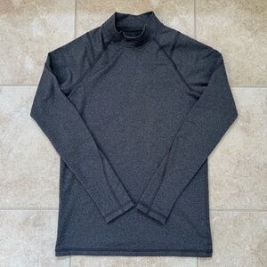 DSG Boys’ Cold Weather Compression Mock Neck Shirt
Color: Grey
Size: XL (18)